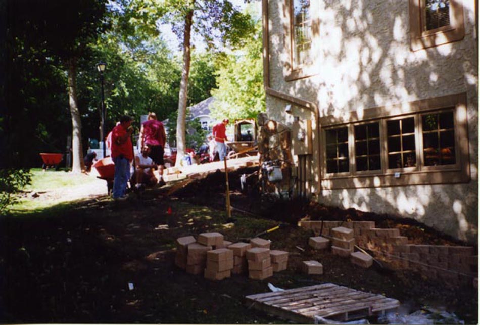 Windsor Block Retaining Wall Project - Day 2