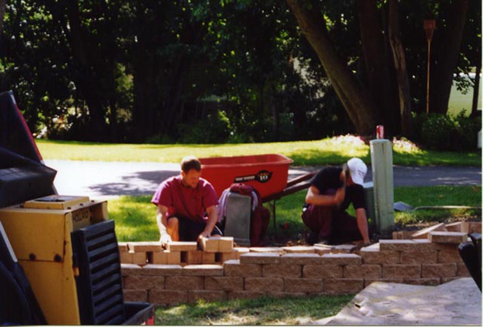 Windsor Block Retaining Wall Project - Day 2