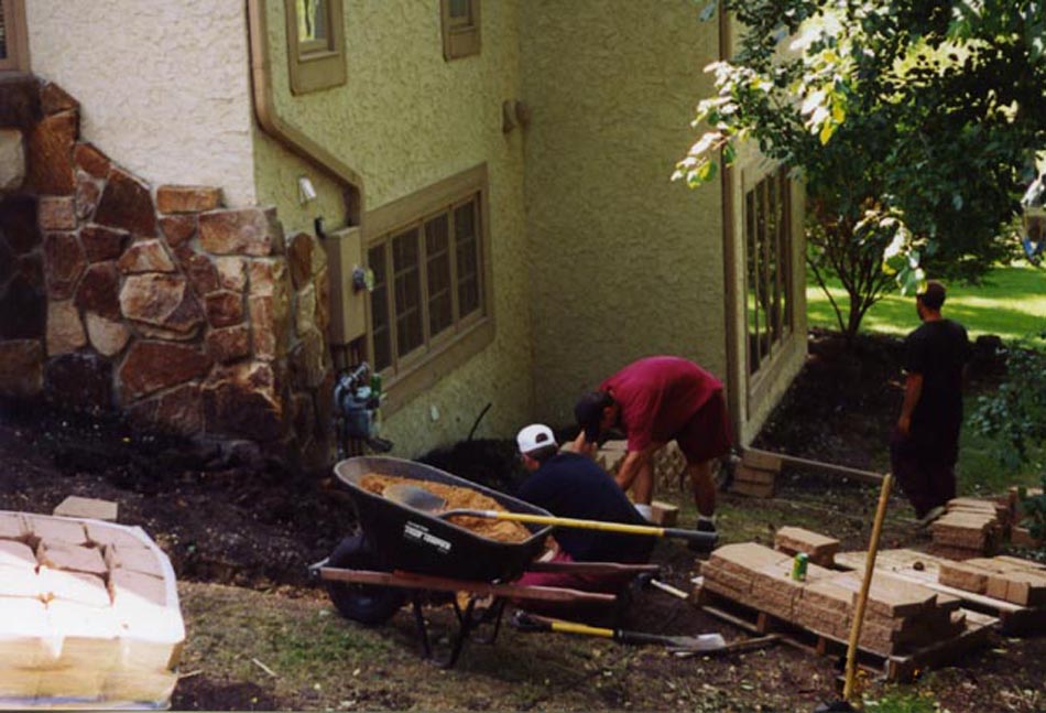 Windsor Block Retaining Wall Project - Day 3