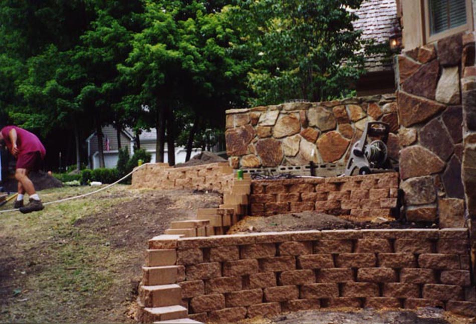 Windsor Block Retaining Wall Project - Day 3