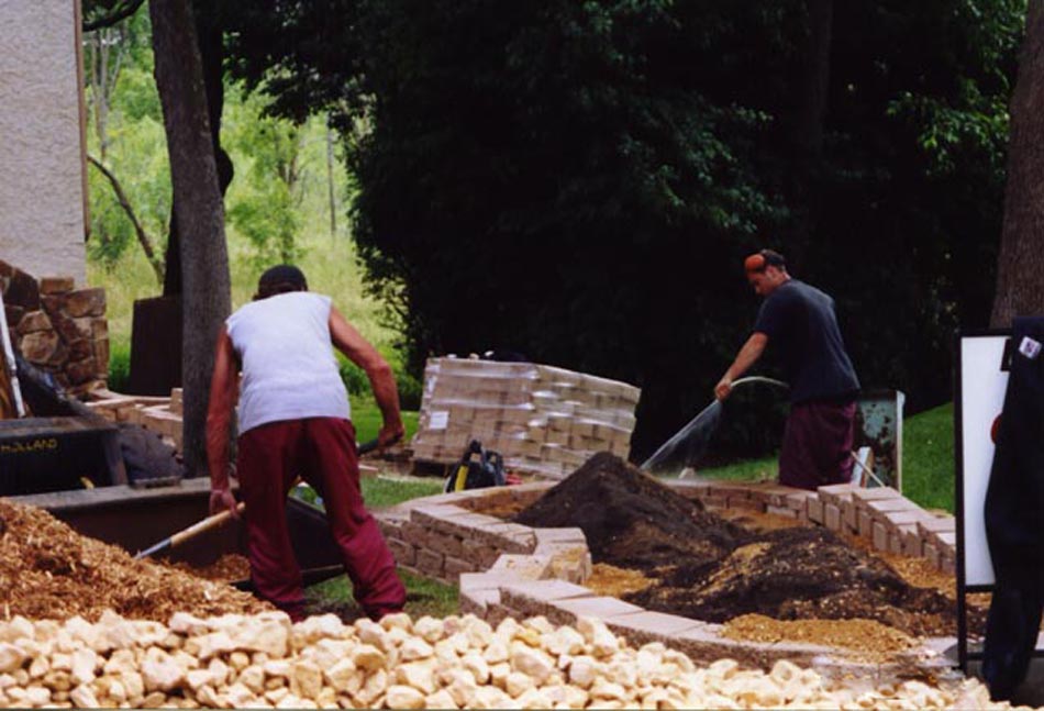 Windsor Block Retaining Wall Project - Day 3