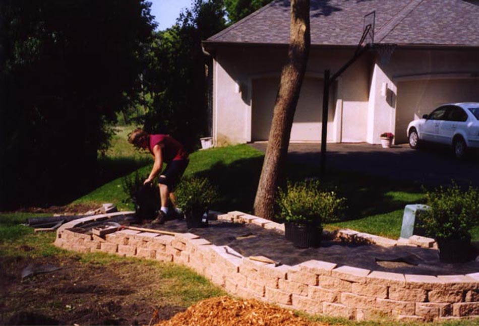 Windsor Block Retaining Wall Project - Day 4
