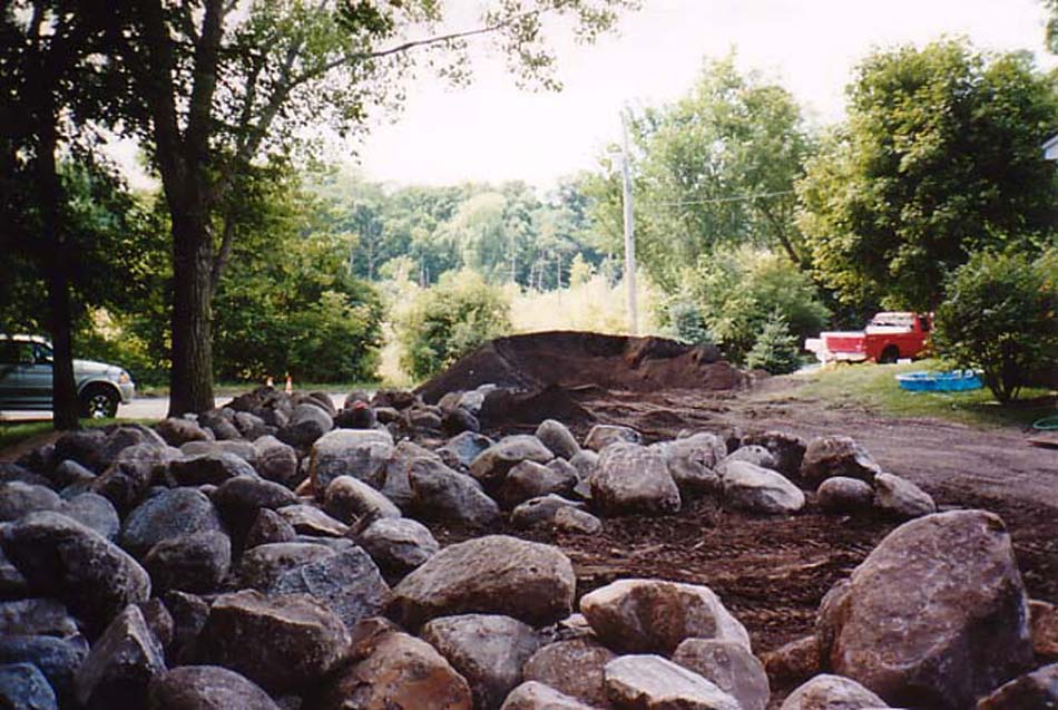 C N'R Lawn N' Landscape - Boulder Wall - Day 7 Photo