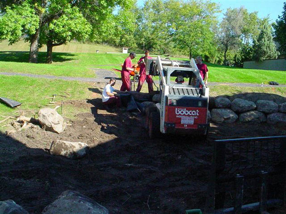C N'R Boulder Wall - During
