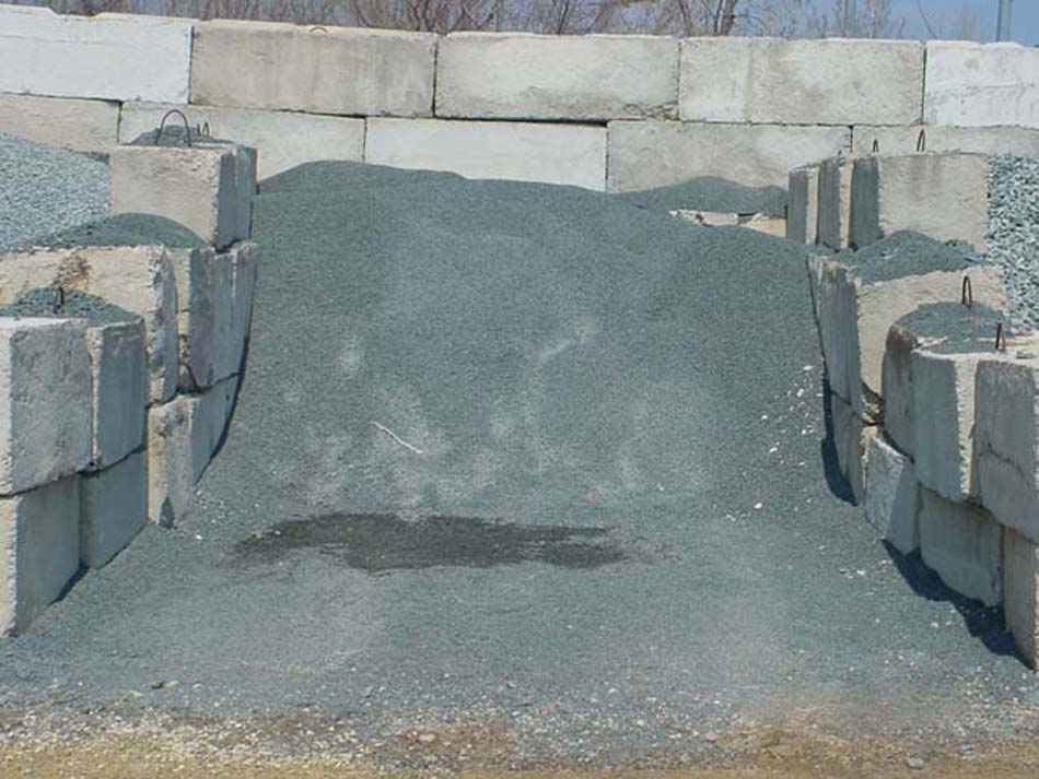 C 'NR - Grey Trap Rock - 3/8"